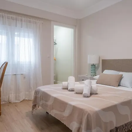 Loira Doce De Octubre, Sientete En Casa * Zaragoza